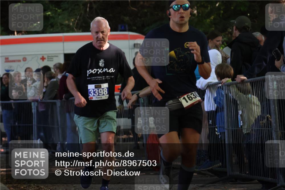 28.09.2025 - 33. Volkslauf durch das schöne Alstertal Strokosch-Dieckow http://msf.ph/oto/8967503 28.09.2025 11:42:50 Ziel 1630, 3398 meine-sportfotos.de