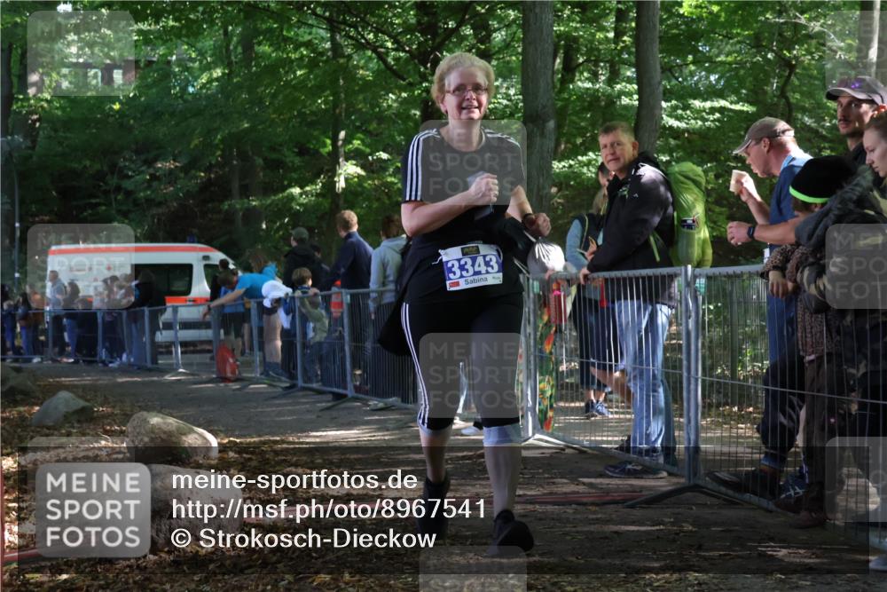 28.09.2025 - 33. Volkslauf durch das schöne Alstertal Strokosch-Dieckow http://msf.ph/oto/8967541 28.09.2025 11:43:00 Ziel 1562, 3343 meine-sportfotos.de