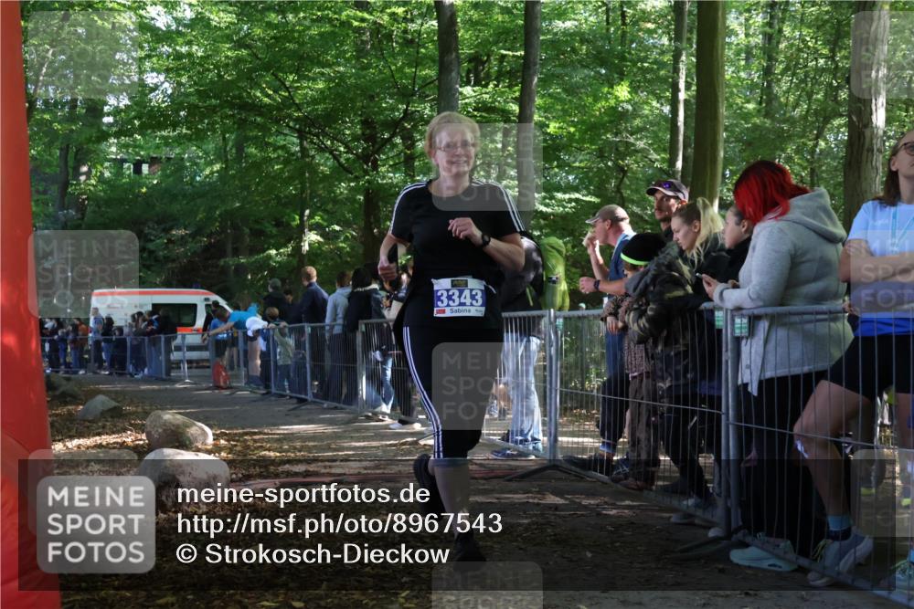 28.09.2025 - 33. Volkslauf durch das schöne Alstertal Strokosch-Dieckow http://msf.ph/oto/8967543 28.09.2025 11:43:00 Ziel 1562, 3343 meine-sportfotos.de