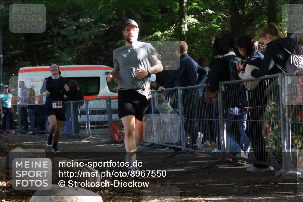 28.09.2025 - 33. Volkslauf durch das schöne Alstertal Strokosch-Dieckow http://msf.ph/oto/8967550 28.09.2025 11:43:07 Ziel 1548, 1562 meine-sportfotos.de