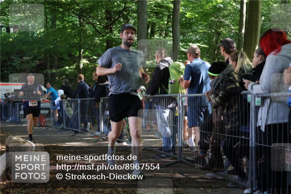 28.09.2025 - 33. Volkslauf durch das schöne Alstertal Strokosch-Dieckow http://msf.ph/oto/8967554 28.09.2025 11:43:09 Ziel 1548, 1562 meine-sportfotos.de