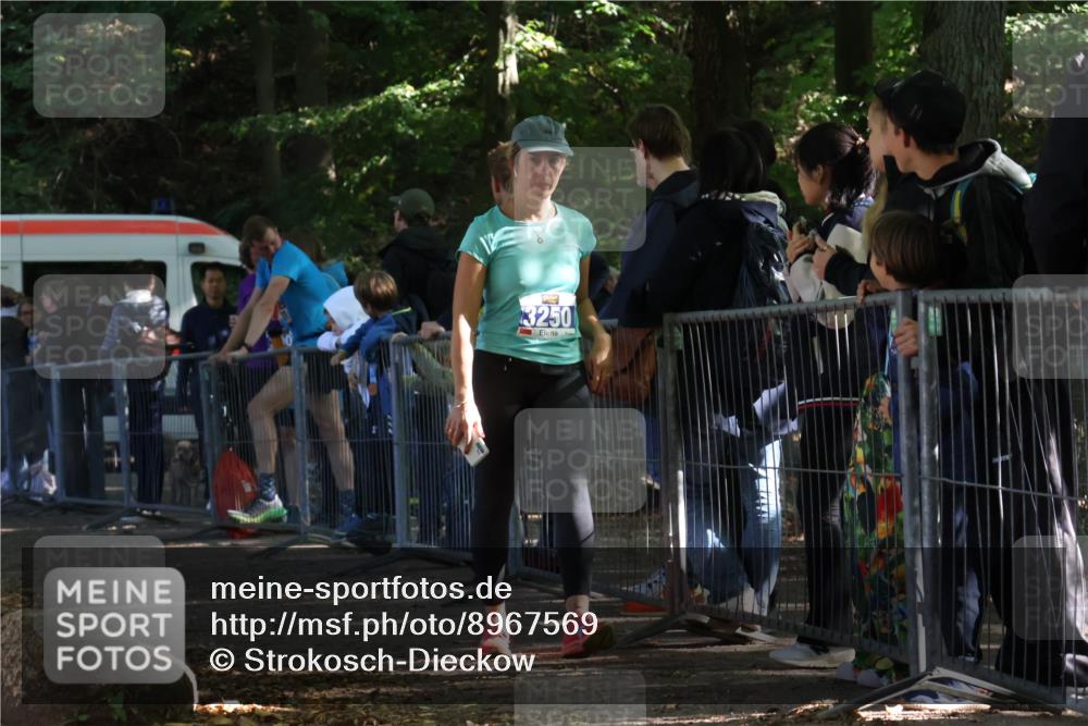 28.09.2025 - 33. Volkslauf durch das schöne Alstertal Strokosch-Dieckow http://msf.ph/oto/8967569 28.09.2025 11:43:24 Ziel 3250 meine-sportfotos.de