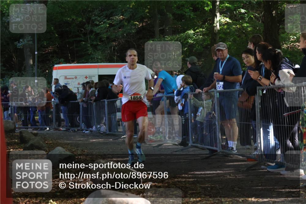 28.09.2025 - 33. Volkslauf durch das schöne Alstertal Strokosch-Dieckow http://msf.ph/oto/8967596 28.09.2025 11:43:46 Ziel 1859 meine-sportfotos.de