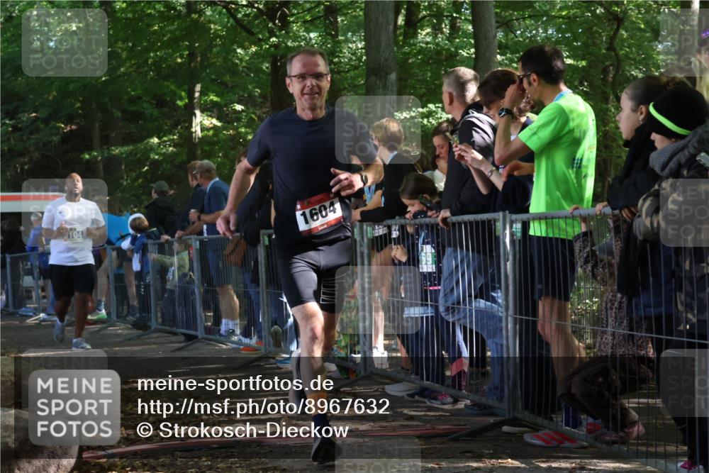 28.09.2025 - 33. Volkslauf durch das schöne Alstertal Strokosch-Dieckow http://msf.ph/oto/8967632 28.09.2025 11:44:23 Ziel 1577, 1604, 3104 meine-sportfotos.de