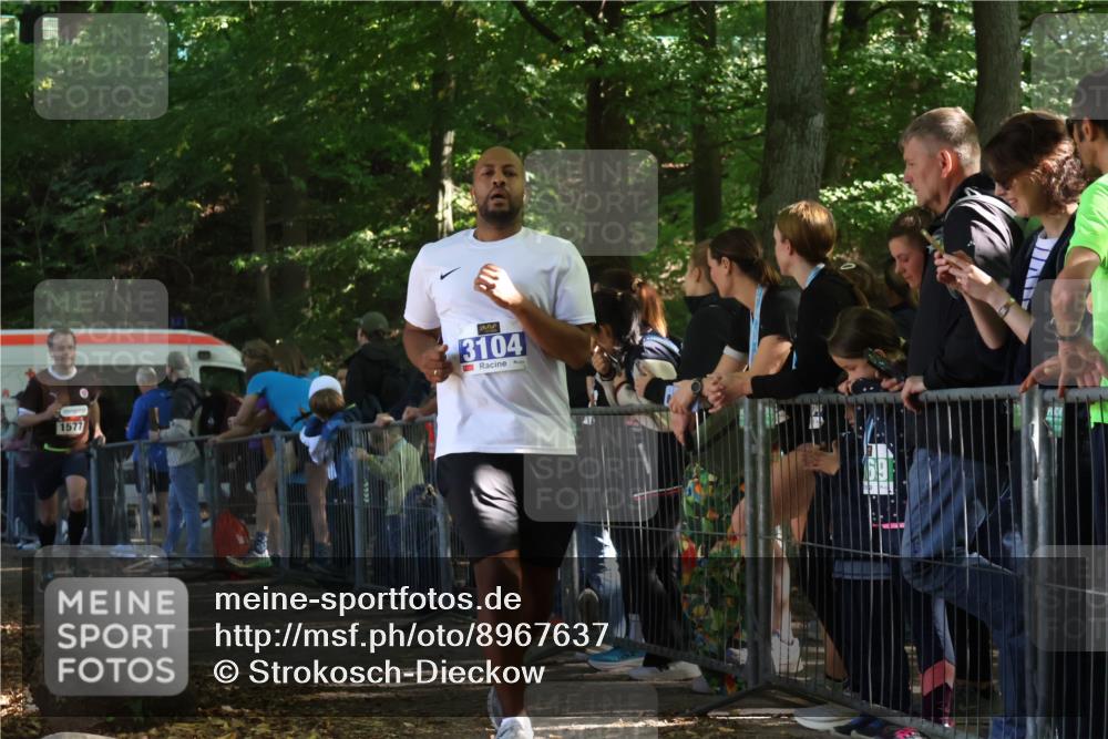 28.09.2025 - 33. Volkslauf durch das schöne Alstertal Strokosch-Dieckow http://msf.ph/oto/8967637 28.09.2025 11:44:26 Ziel 1577, 3104 meine-sportfotos.de