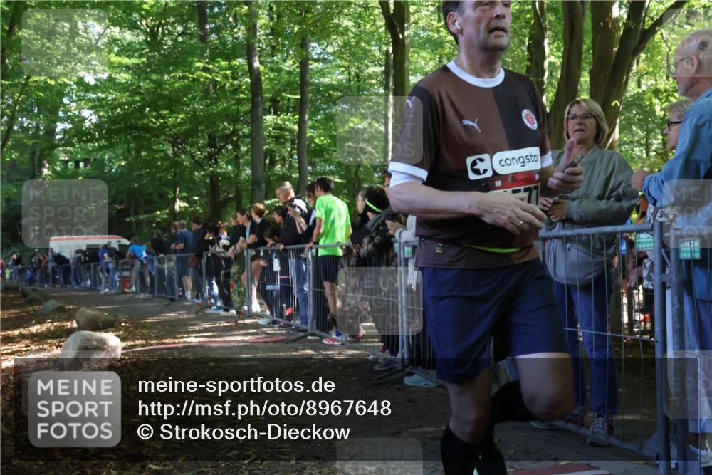 28.09.2025 - 33. Volkslauf durch das schöne Alstertal Strokosch-Dieckow http://msf.ph/oto/8967648 28.09.2025 11:44:32 Ziel 1569, 1577 meine-sportfotos.de
