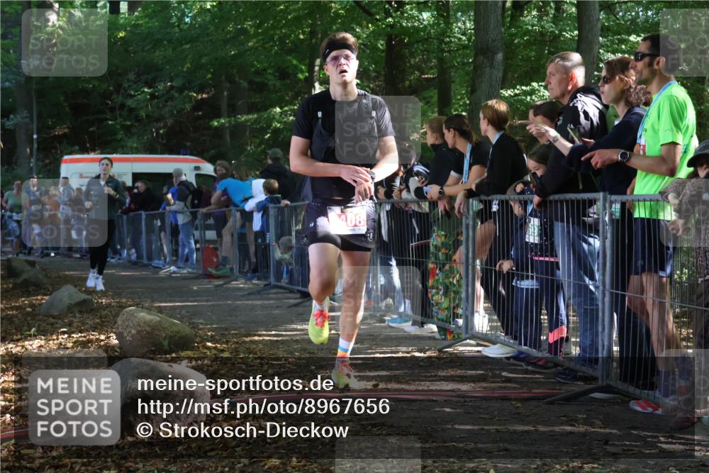 28.09.2025 - 33. Volkslauf durch das schöne Alstertal Strokosch-Dieckow http://msf.ph/oto/8967656 28.09.2025 11:44:46 Ziel 1533, 2408 meine-sportfotos.de