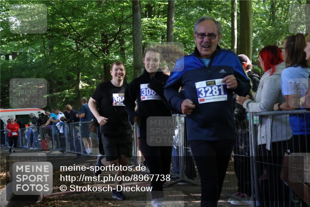 28.09.2025 - 33. Volkslauf durch das schöne Alstertal Strokosch-Dieckow http://msf.ph/oto/8967738 28.09.2025 11:45:24 Ziel 3040, 3087, 3289 meine-sportfotos.de