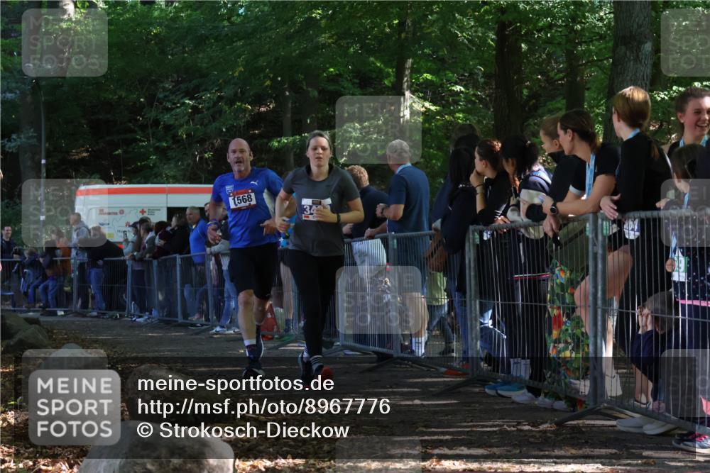 28.09.2025 - 33. Volkslauf durch das schöne Alstertal Strokosch-Dieckow http://msf.ph/oto/8967776 28.09.2025 11:45:41 Ziel 1568, 3420 meine-sportfotos.de