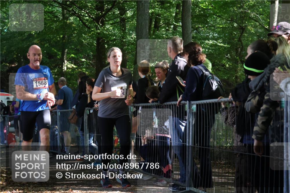 28.09.2025 - 33. Volkslauf durch das schöne Alstertal Strokosch-Dieckow http://msf.ph/oto/8967786 28.09.2025 11:45:43 Ziel 1568, 3420 meine-sportfotos.de