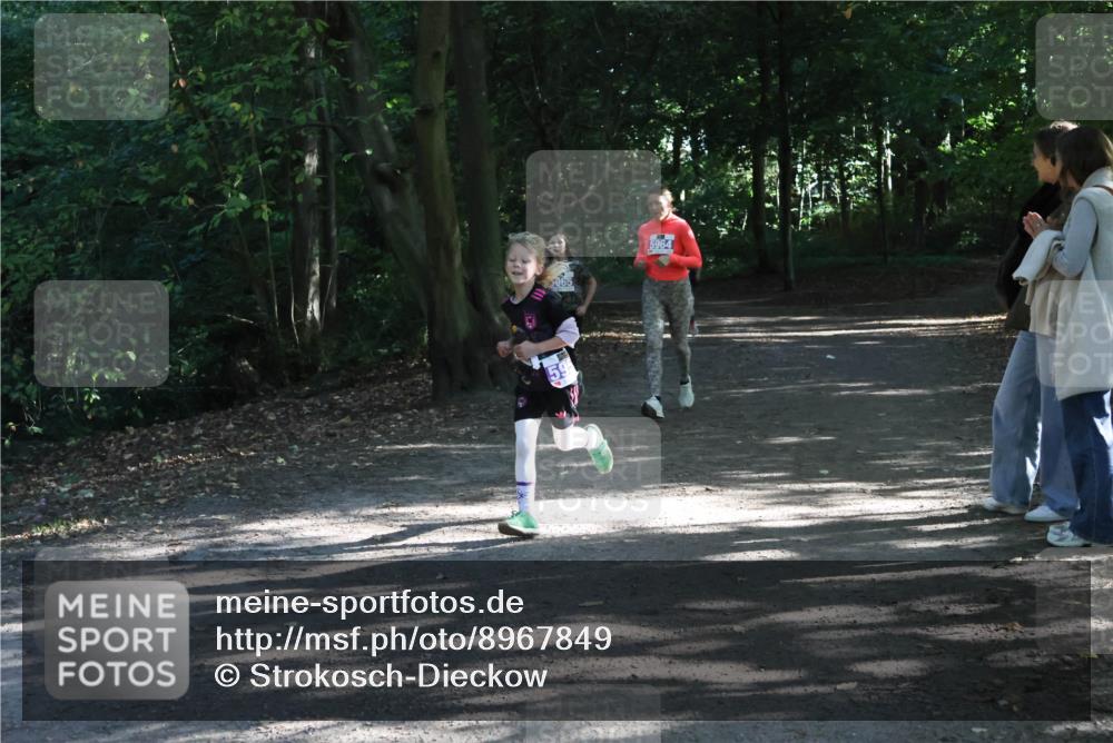 28.09.2025 - 33. Volkslauf durch das schöne Alstertal Strokosch-Dieckow http://msf.ph/oto/8967849 28.09.2025 10:45:29 Laufen 5964 meine-sportfotos.de