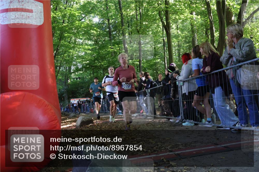 28.09.2025 - 33. Volkslauf durch das schöne Alstertal Strokosch-Dieckow http://msf.ph/oto/8967854 28.09.2025 11:46:03 Ziel 1008, 1564, 1578, 1589, 1601, 3073 meine-sportfotos.de