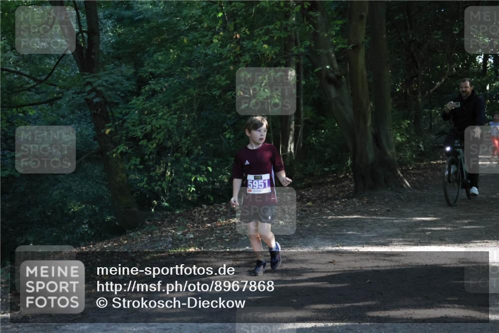 28.09.2025 - 33. Volkslauf durch das schöne Alstertal Strokosch-Dieckow http://msf.ph/oto/8967868 28.09.2025 10:45:42 Laufen 5951 meine-sportfotos.de