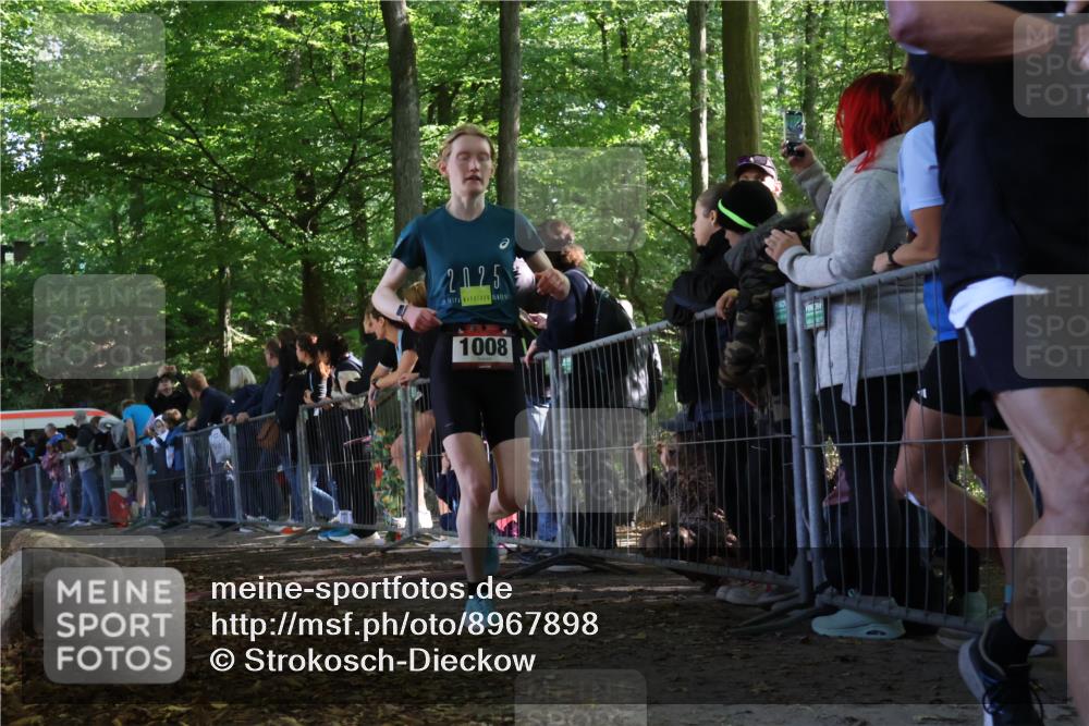 28.09.2025 - 33. Volkslauf durch das schöne Alstertal Strokosch-Dieckow http://msf.ph/oto/8967898 28.09.2025 11:46:11 Ziel 1008, 3386 meine-sportfotos.de