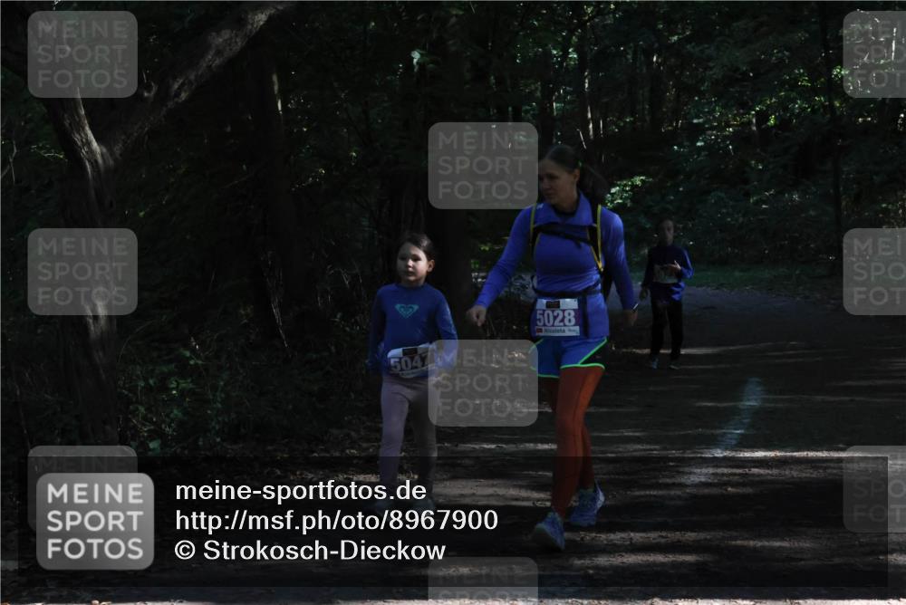 28.09.2025 - 33. Volkslauf durch das schöne Alstertal Strokosch-Dieckow http://msf.ph/oto/8967900 28.09.2025 10:46:34 Laufen 5047, 5028 meine-sportfotos.de
