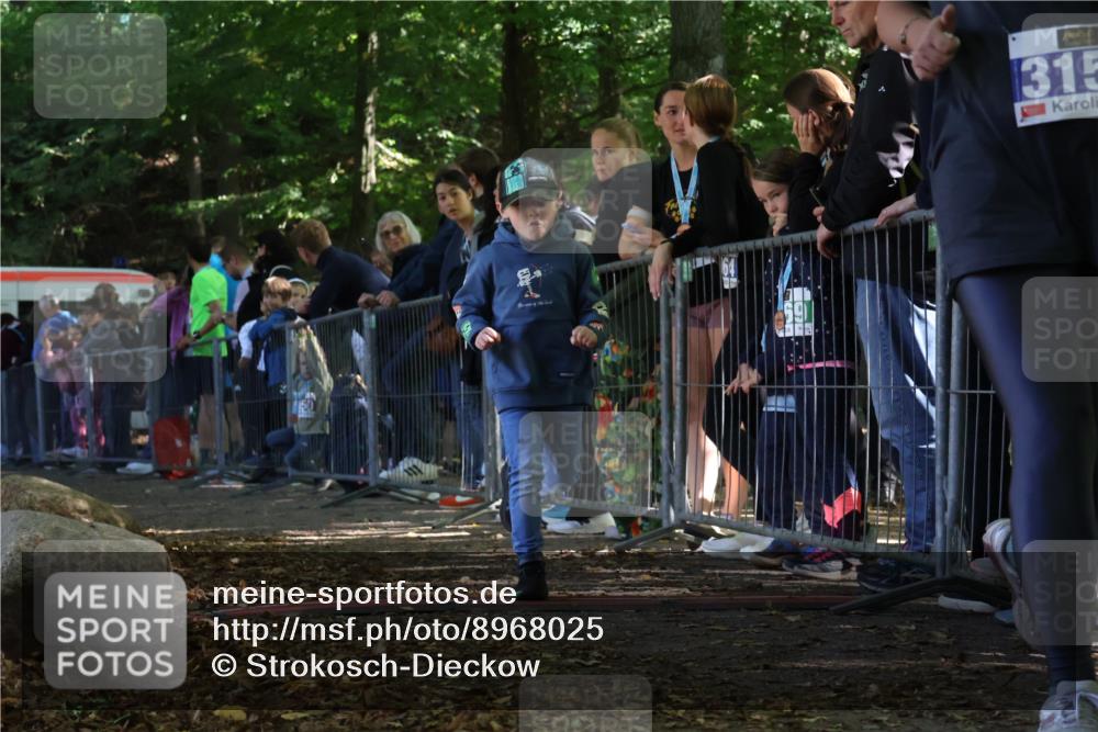 28.09.2025 - 33. Volkslauf durch das schöne Alstertal Strokosch-Dieckow http://msf.ph/oto/8968025 28.09.2025 11:47:04 Ziel 3158 meine-sportfotos.de
