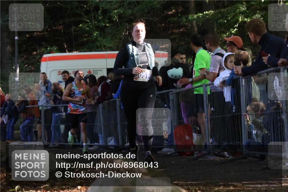 28.09.2025 - 33. Volkslauf durch das schöne Alstertal Strokosch-Dieckow http://msf.ph/oto/8968043 28.09.2025 11:47:26 Ziel 1582, 3051 meine-sportfotos.de