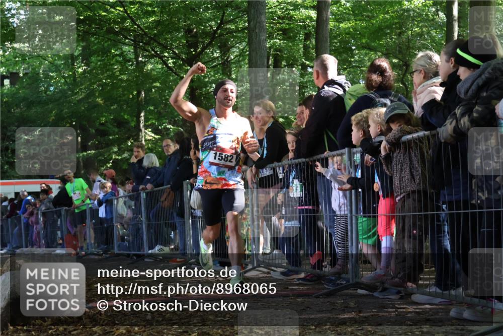 28.09.2025 - 33. Volkslauf durch das schöne Alstertal Strokosch-Dieckow http://msf.ph/oto/8968065 28.09.2025 11:47:32 Ziel 1582 meine-sportfotos.de