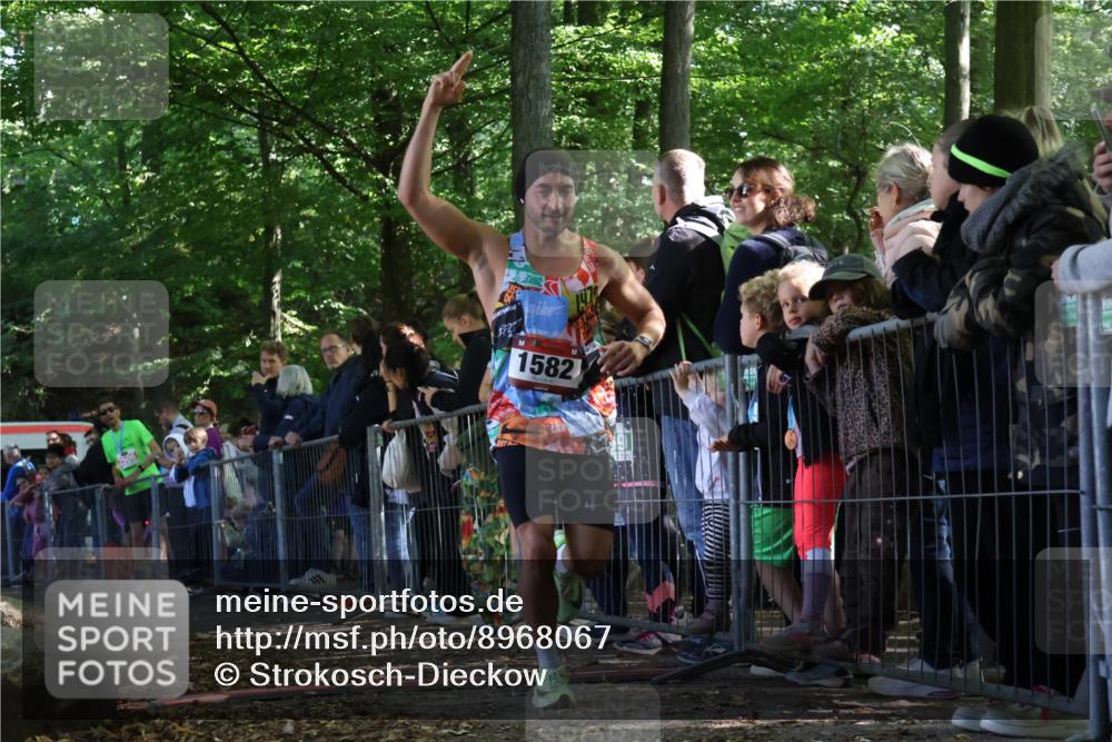 28.09.2025 - 33. Volkslauf durch das schöne Alstertal Strokosch-Dieckow http://msf.ph/oto/8968067 28.09.2025 11:47:33 Ziel 1582 meine-sportfotos.de
