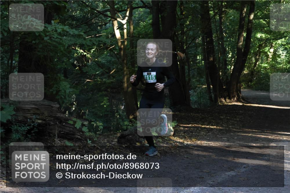 28.09.2025 - 33. Volkslauf durch das schöne Alstertal Strokosch-Dieckow http://msf.ph/oto/8968073 28.09.2025 10:52:35 Laufen 4115 meine-sportfotos.de