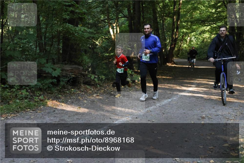 28.09.2025 - 33. Volkslauf durch das schöne Alstertal Strokosch-Dieckow http://msf.ph/oto/8968168 28.09.2025 10:54:35 Laufen 4912 meine-sportfotos.de