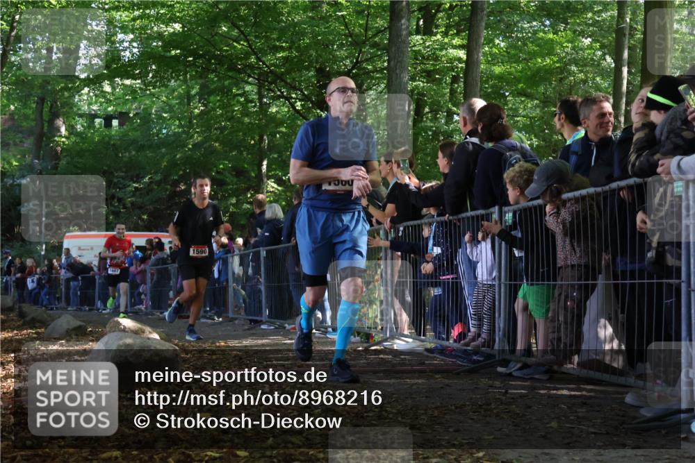 28.09.2025 - 33. Volkslauf durch das schöne Alstertal Strokosch-Dieckow http://msf.ph/oto/8968216 28.09.2025 11:48:42 Ziel 1123, 1560, 1590, 1607 meine-sportfotos.de