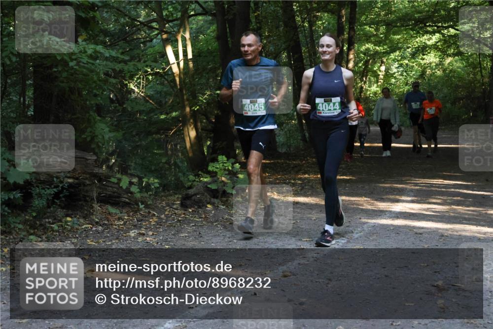 28.09.2025 - 33. Volkslauf durch das schöne Alstertal Strokosch-Dieckow http://msf.ph/oto/8968232 28.09.2025 10:55:31 Laufen 4045, 4044 meine-sportfotos.de