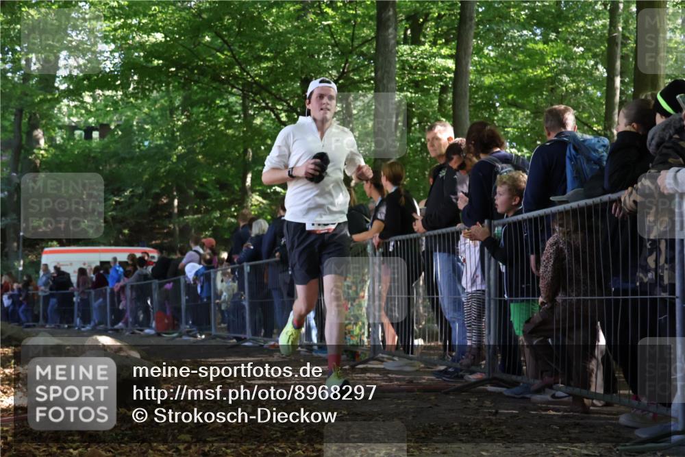 28.09.2025 - 33. Volkslauf durch das schöne Alstertal Strokosch-Dieckow http://msf.ph/oto/8968297 28.09.2025 11:49:02 Ziel 1789 meine-sportfotos.de