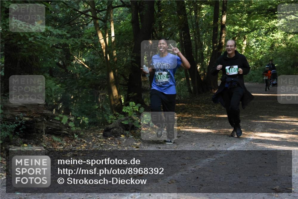 28.09.2025 - 33. Volkslauf durch das schöne Alstertal Strokosch-Dieckow http://msf.ph/oto/8968392 28.09.2025 10:57:25 Laufen 4102, 4101 meine-sportfotos.de