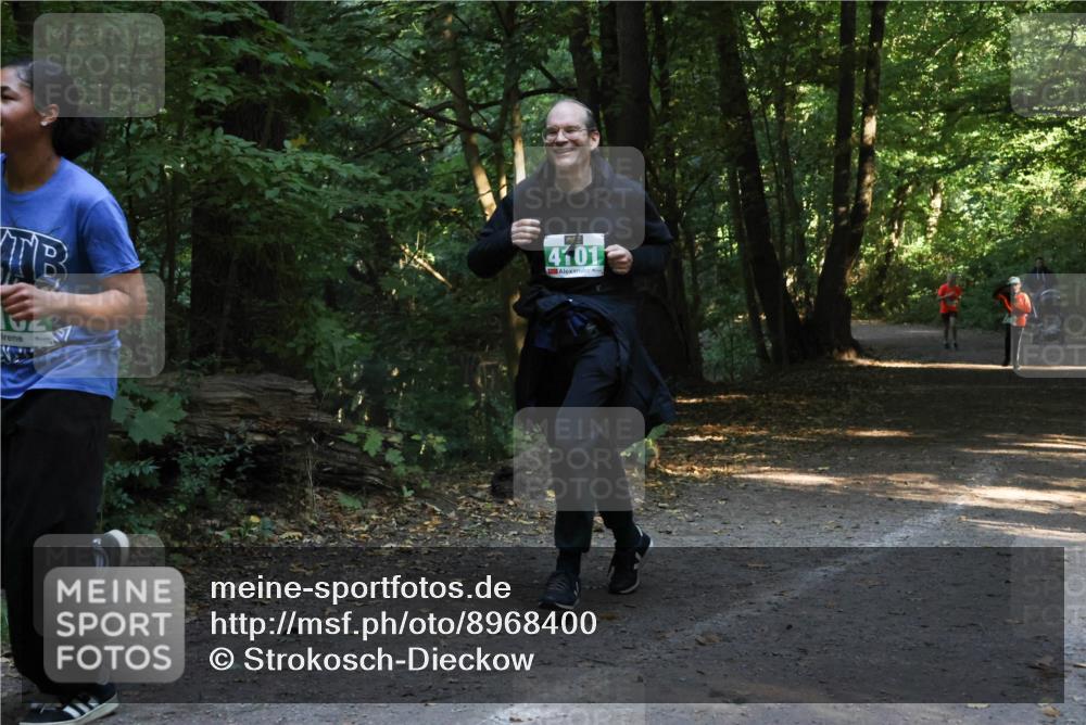28.09.2025 - 33. Volkslauf durch das schöne Alstertal Strokosch-Dieckow http://msf.ph/oto/8968400 28.09.2025 10:57:26 Laufen 4101 meine-sportfotos.de