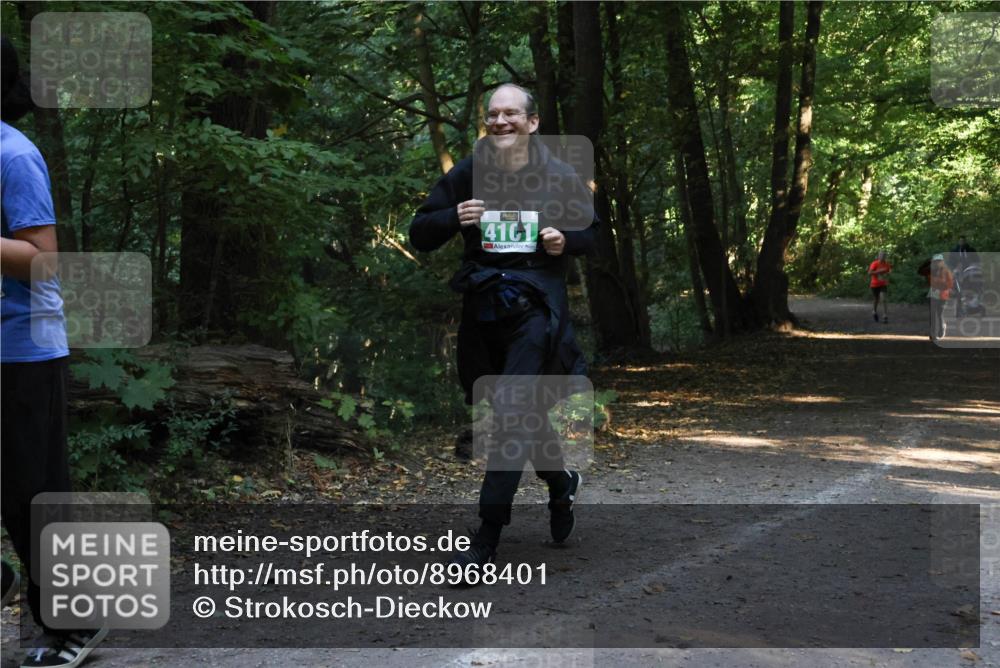 28.09.2025 - 33. Volkslauf durch das schöne Alstertal Strokosch-Dieckow http://msf.ph/oto/8968401 28.09.2025 10:57:26 Laufen 4101 meine-sportfotos.de