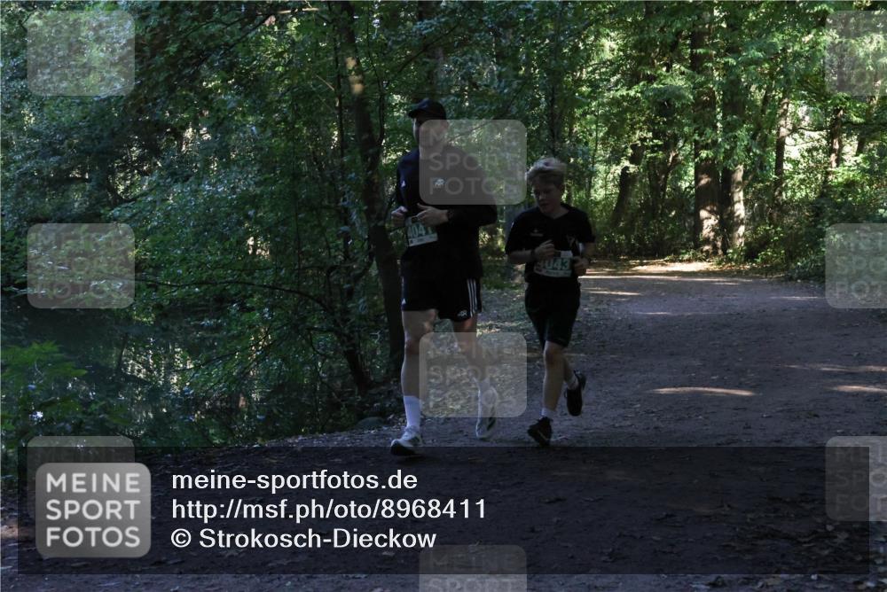 28.09.2025 - 33. Volkslauf durch das schöne Alstertal Strokosch-Dieckow http://msf.ph/oto/8968411 28.09.2025 10:58:38 Laufen 4043 meine-sportfotos.de