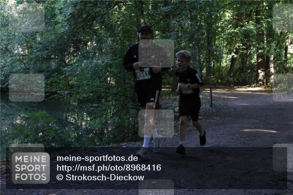 28.09.2025 - 33. Volkslauf durch das schöne Alstertal Strokosch-Dieckow http://msf.ph/oto/8968416 28.09.2025 10:58:38 Laufen 4041 meine-sportfotos.de