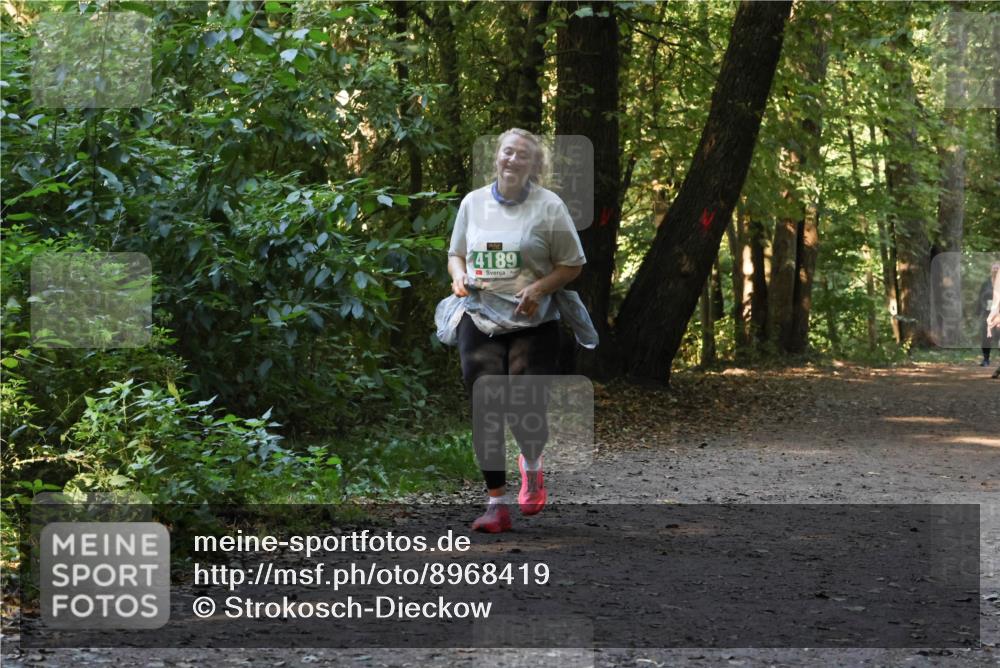 28.09.2025 - 33. Volkslauf durch das schöne Alstertal Strokosch-Dieckow http://msf.ph/oto/8968419 28.09.2025 10:59:37 Laufen 4189 meine-sportfotos.de