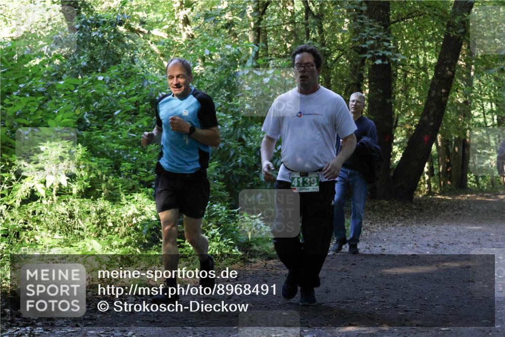 28.09.2025 - 33. Volkslauf durch das schöne Alstertal Strokosch-Dieckow http://msf.ph/oto/8968491 28.09.2025 11:02:45 Laufen 4139 meine-sportfotos.de