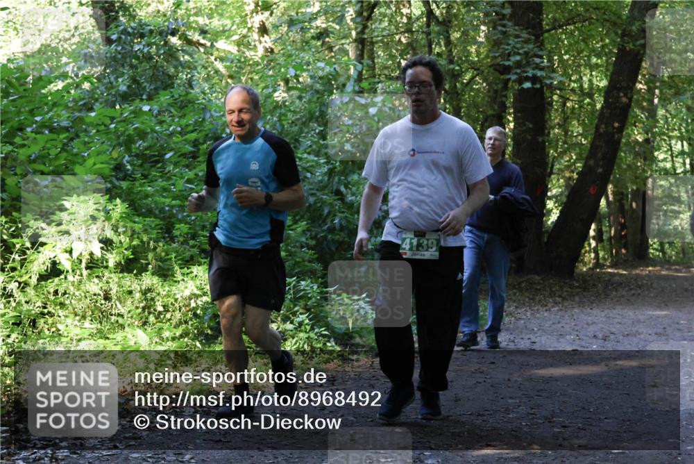 28.09.2025 - 33. Volkslauf durch das schöne Alstertal Strokosch-Dieckow http://msf.ph/oto/8968492 28.09.2025 11:02:45 Laufen 4139 meine-sportfotos.de