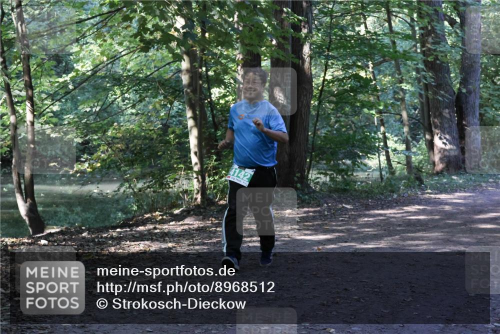 28.09.2025 - 33. Volkslauf durch das schöne Alstertal Strokosch-Dieckow http://msf.ph/oto/8968512 28.09.2025 11:03:54 Laufen 4142 meine-sportfotos.de