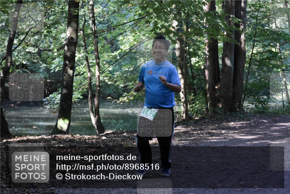 28.09.2025 - 33. Volkslauf durch das schöne Alstertal Strokosch-Dieckow http://msf.ph/oto/8968516 28.09.2025 11:03:55 Laufen 4142 meine-sportfotos.de