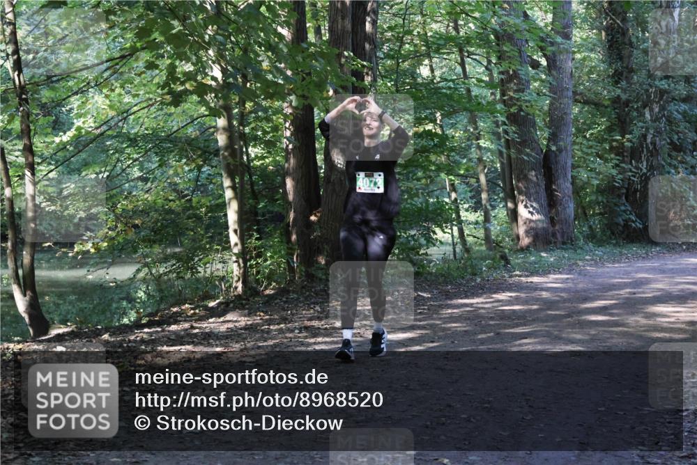 28.09.2025 - 33. Volkslauf durch das schöne Alstertal Strokosch-Dieckow http://msf.ph/oto/8968520 28.09.2025 11:04:01 Laufen 4072 meine-sportfotos.de