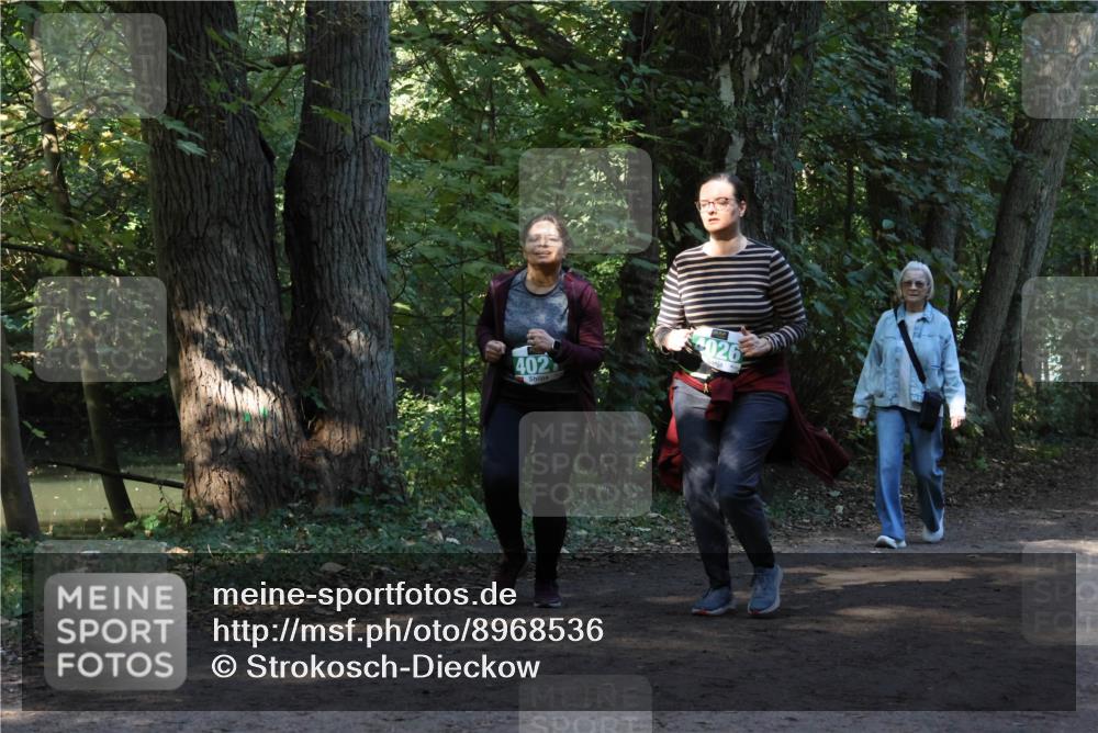 28.09.2025 - 33. Volkslauf durch das schöne Alstertal Strokosch-Dieckow http://msf.ph/oto/8968536 28.09.2025 11:05:13 Laufen 402, 4026 meine-sportfotos.de