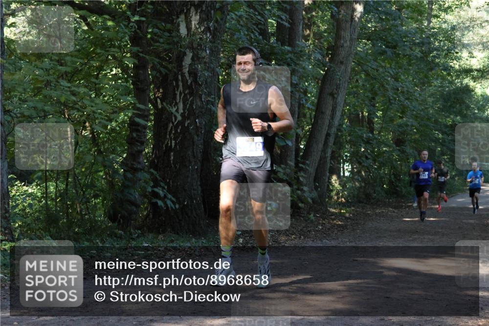 28.09.2025 - 33. Volkslauf durch das schöne Alstertal Strokosch-Dieckow http://msf.ph/oto/8968658 28.09.2025 11:11:00 Laufen  meine-sportfotos.de