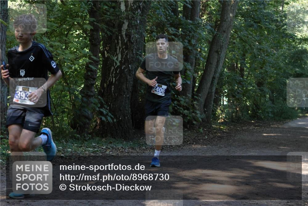 28.09.2025 - 33. Volkslauf durch das schöne Alstertal Strokosch-Dieckow http://msf.ph/oto/8968730 28.09.2025 11:13:20 Laufen 393, 3406 meine-sportfotos.de