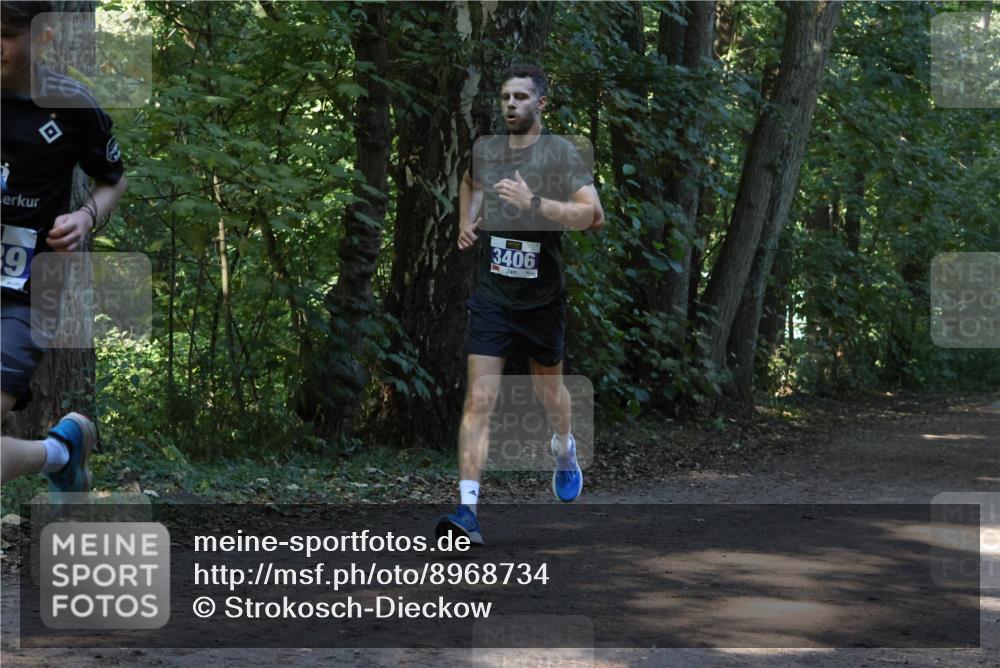 28.09.2025 - 33. Volkslauf durch das schöne Alstertal Strokosch-Dieckow http://msf.ph/oto/8968734 28.09.2025 11:13:20 Laufen 3406, 9 meine-sportfotos.de