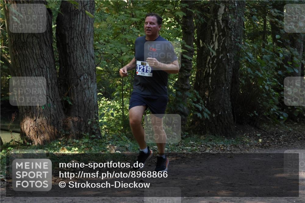 28.09.2025 - 33. Volkslauf durch das schöne Alstertal Strokosch-Dieckow http://msf.ph/oto/8968866 28.09.2025 11:17:49 Laufen 3219 meine-sportfotos.de