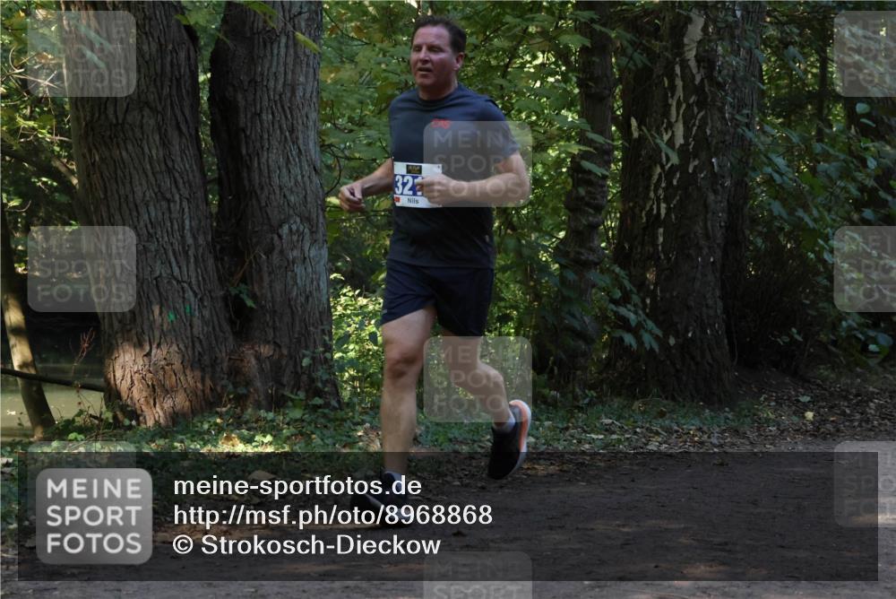 28.09.2025 - 33. Volkslauf durch das schöne Alstertal Strokosch-Dieckow http://msf.ph/oto/8968868 28.09.2025 11:17:49 Laufen 32 meine-sportfotos.de