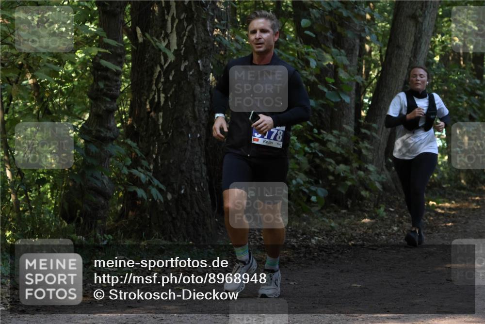 28.09.2025 - 33. Volkslauf durch das schöne Alstertal Strokosch-Dieckow http://msf.ph/oto/8968948 28.09.2025 11:19:24 Laufen 44478, 1 meine-sportfotos.de