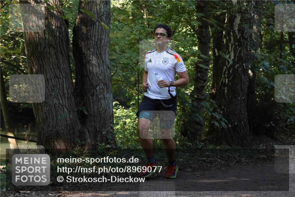 28.09.2025 - 33. Volkslauf durch das schöne Alstertal Strokosch-Dieckow http://msf.ph/oto/8969077 28.09.2025 11:21:03 Laufen  meine-sportfotos.de