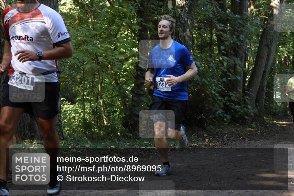 28.09.2025 - 33. Volkslauf durch das schöne Alstertal Strokosch-Dieckow http://msf.ph/oto/8969095 28.09.2025 11:21:20 Laufen 3201, 3232 meine-sportfotos.de