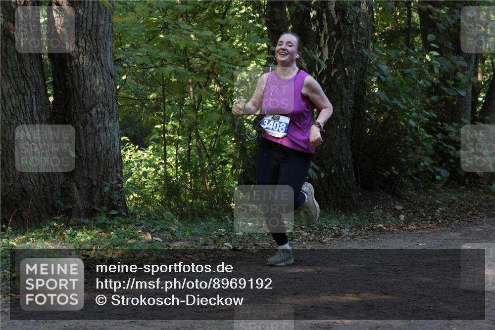 28.09.2025 - 33. Volkslauf durch das schöne Alstertal Strokosch-Dieckow http://msf.ph/oto/8969192 28.09.2025 11:23:08 Laufen 3408 meine-sportfotos.de