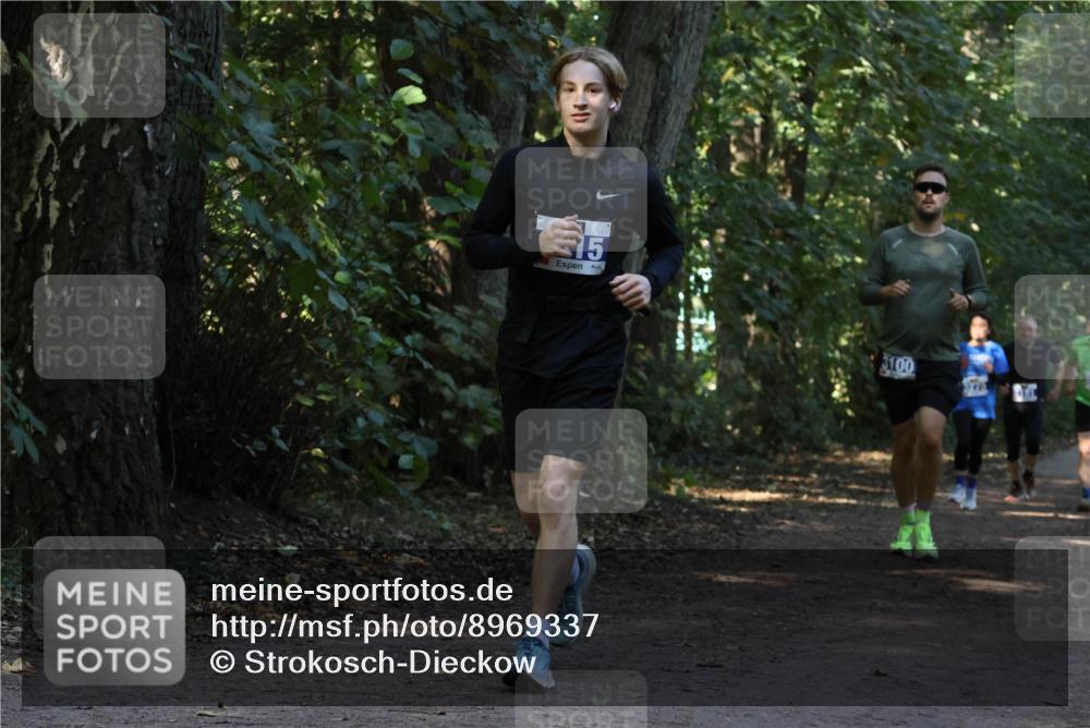 28.09.2025 - 33. Volkslauf durch das schöne Alstertal Strokosch-Dieckow http://msf.ph/oto/8969337 28.09.2025 11:25:56 Laufen 182, 3100 meine-sportfotos.de